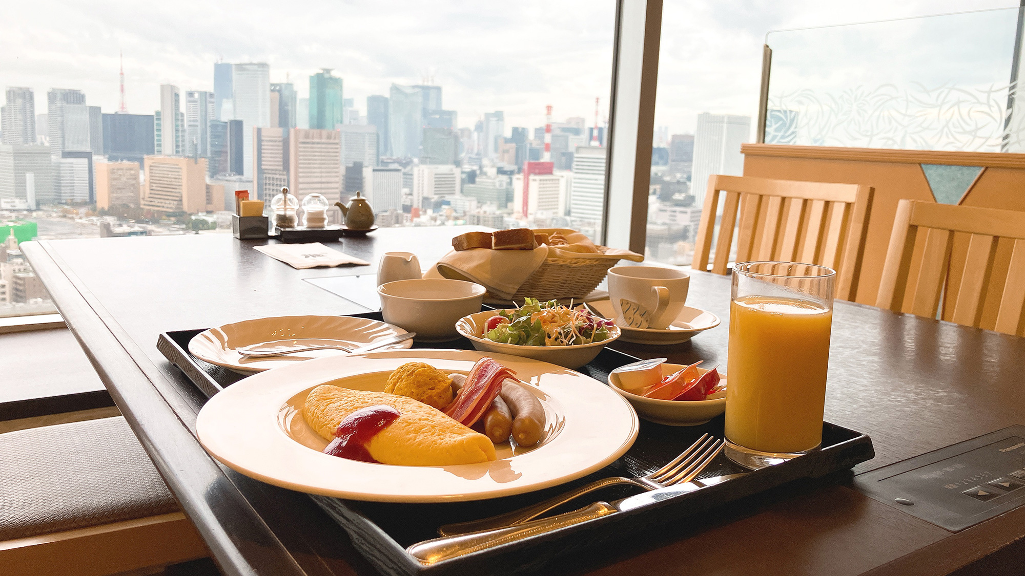 高層階の朝食イメージ
