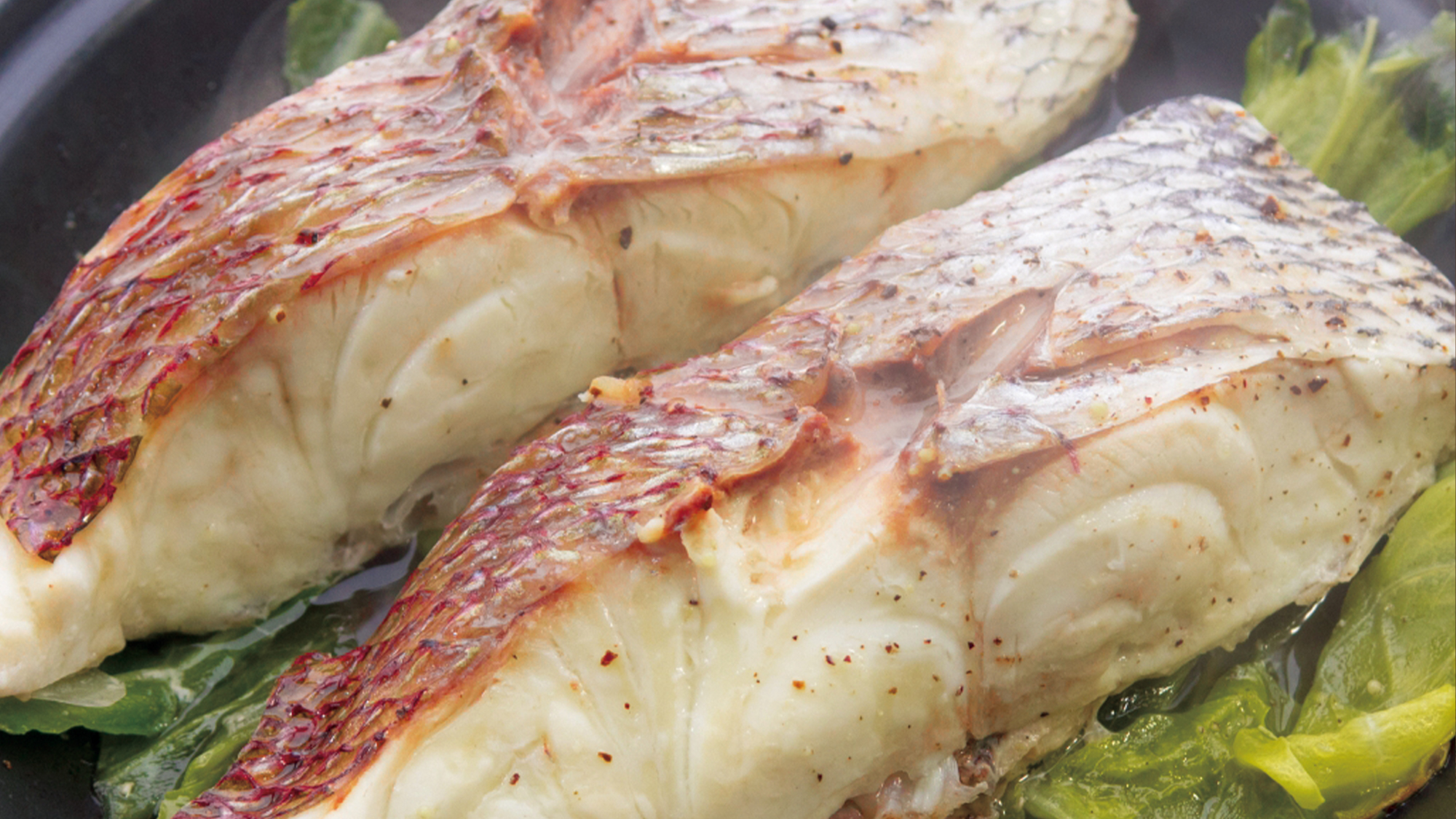 三河鮮魚　ハーブと海鮮蒸し