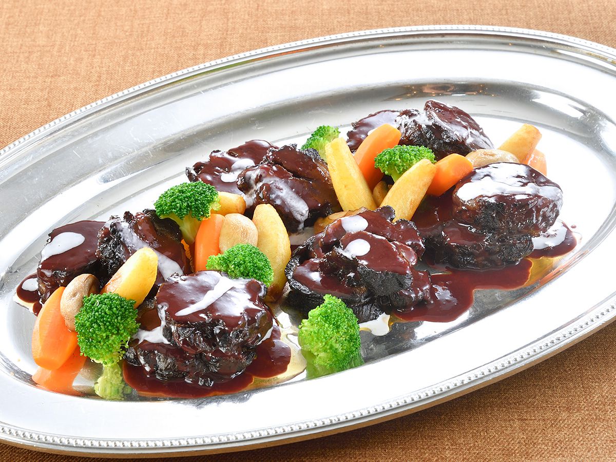 国産牛肉の煮込み ブルゴーニュ風