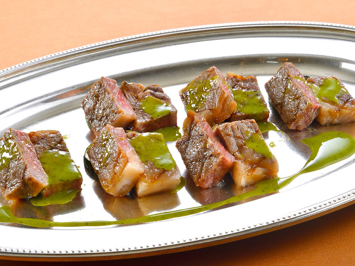 霜降り牛の網焼きイメージ