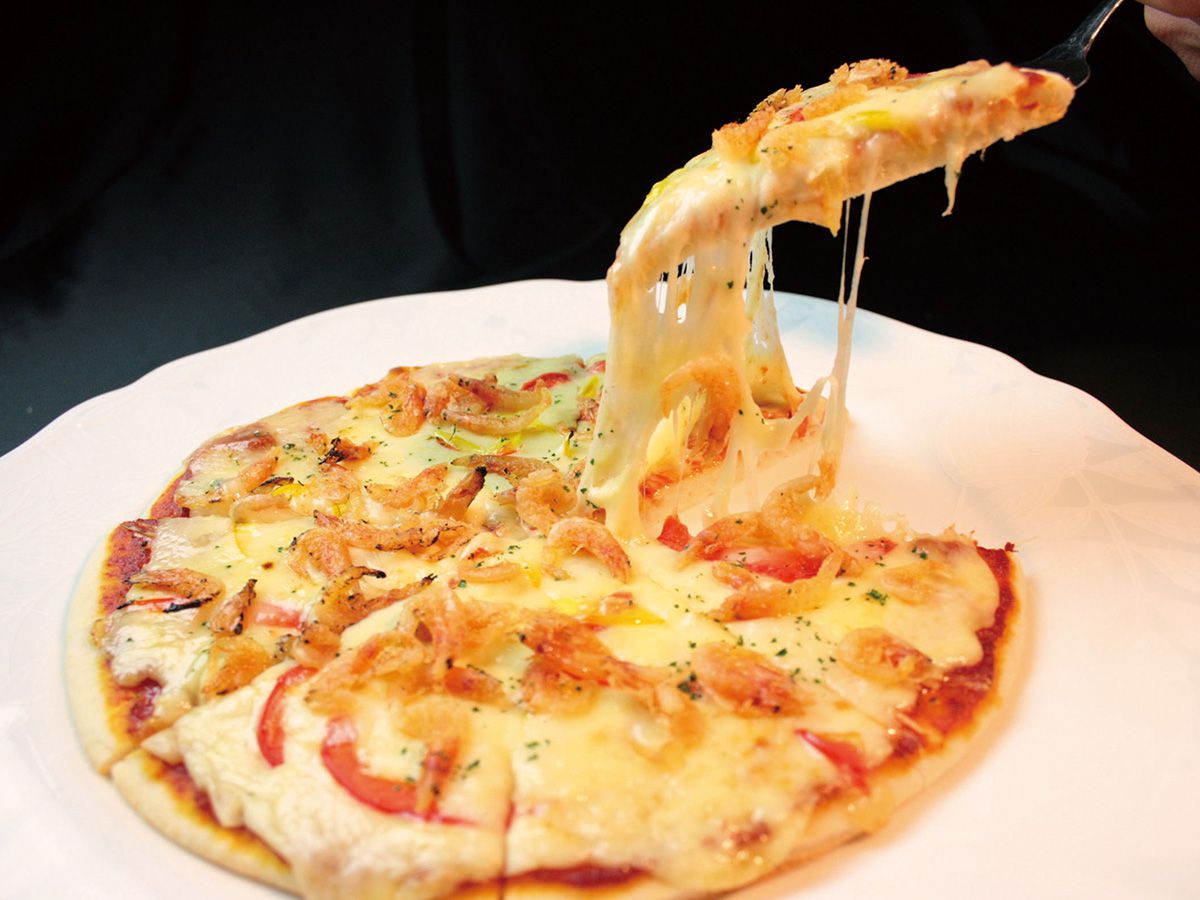 桜エビ香る焼き立てピザイメージ