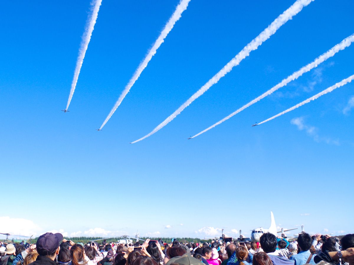 航空祭の様子「ブルーインパルス」