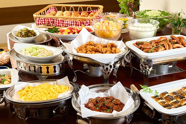 朝食 肉料理イメージ