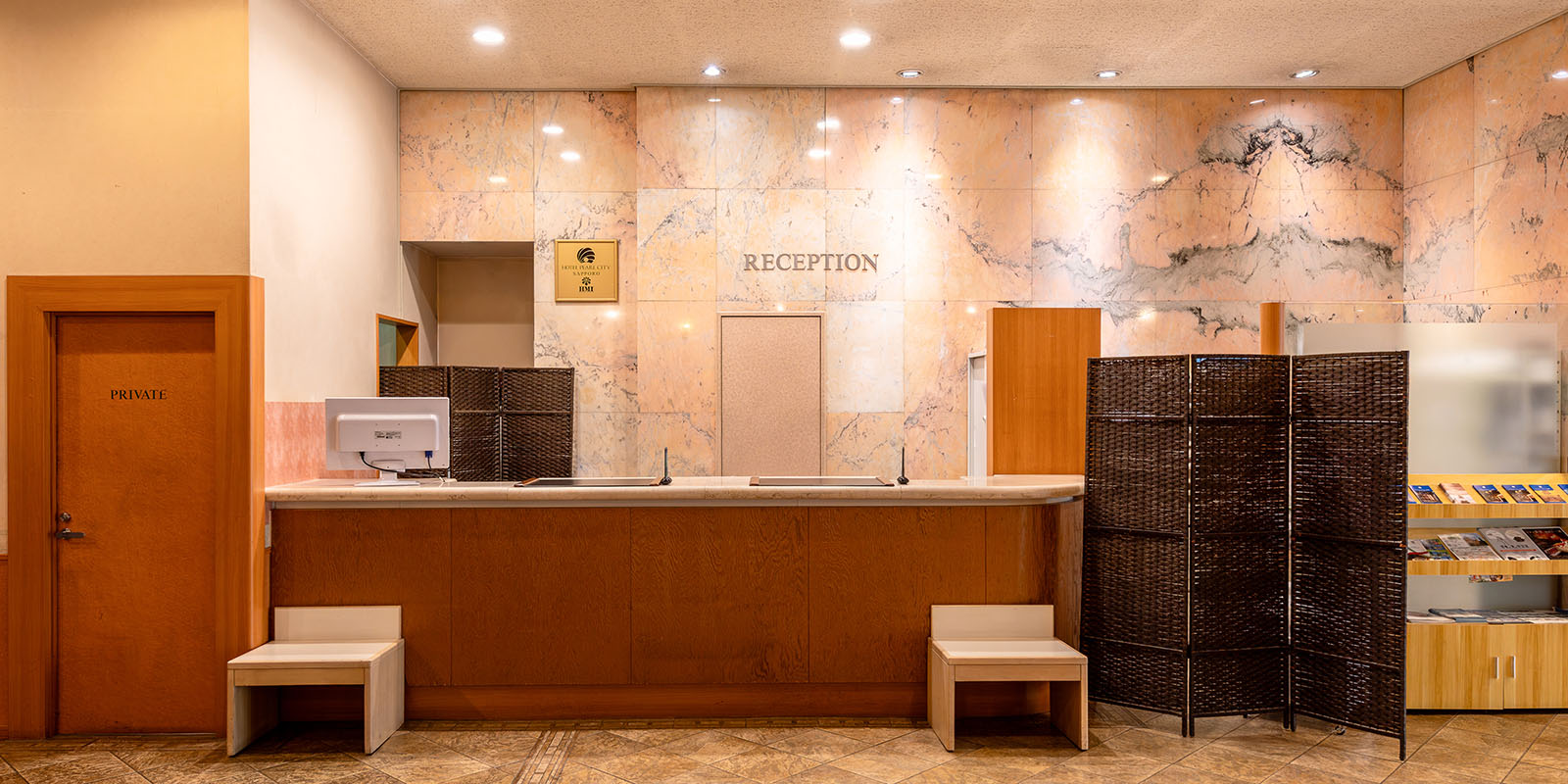 ホテルレセプション