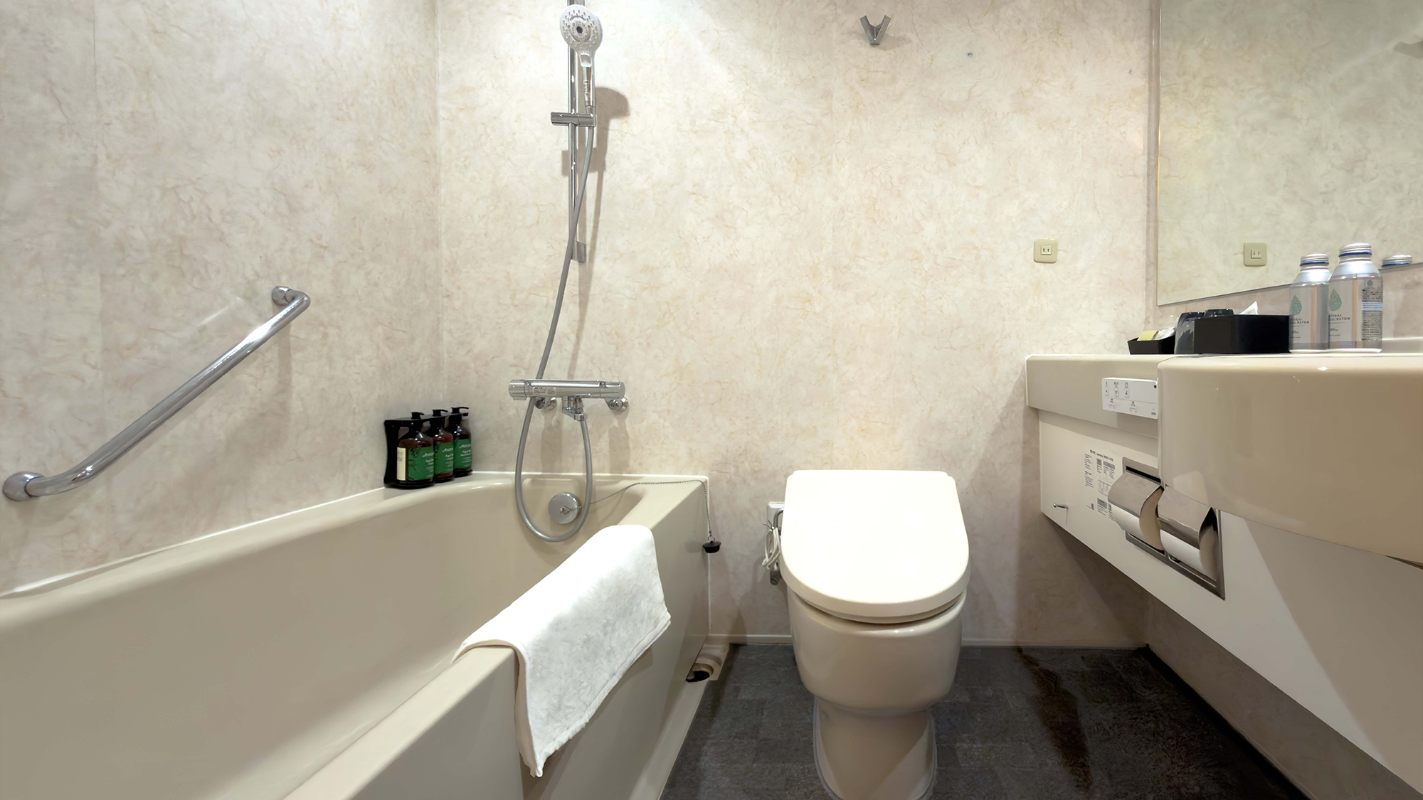 2 Twin Standard　バスルームイメージ