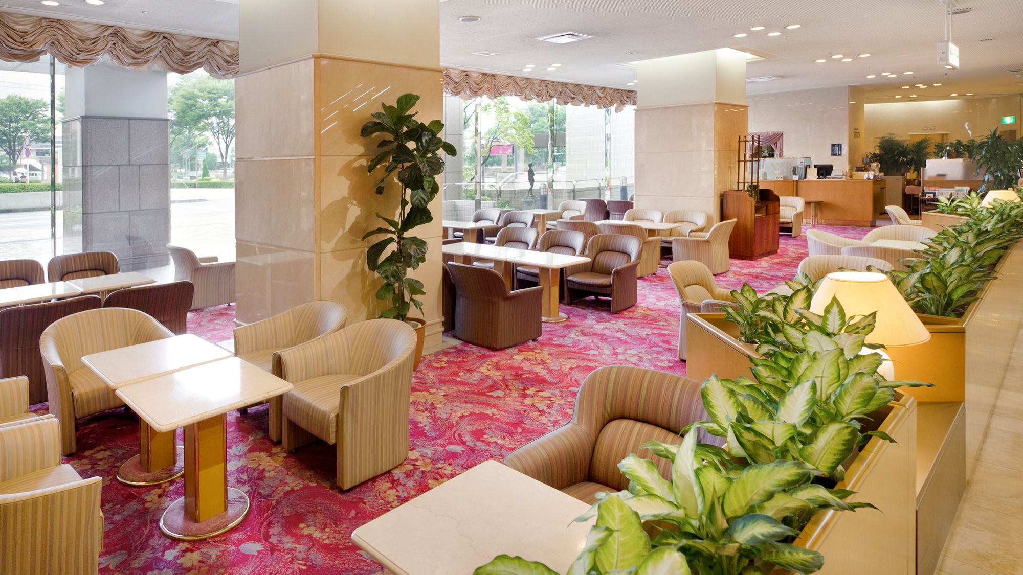 ロビーラウンジ「ラポ」