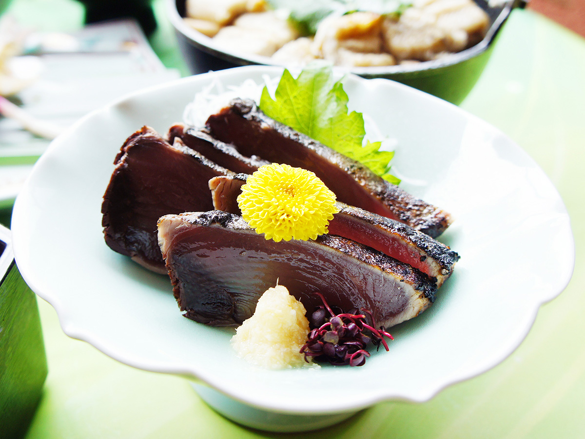 旬の鰹叩きのお造り