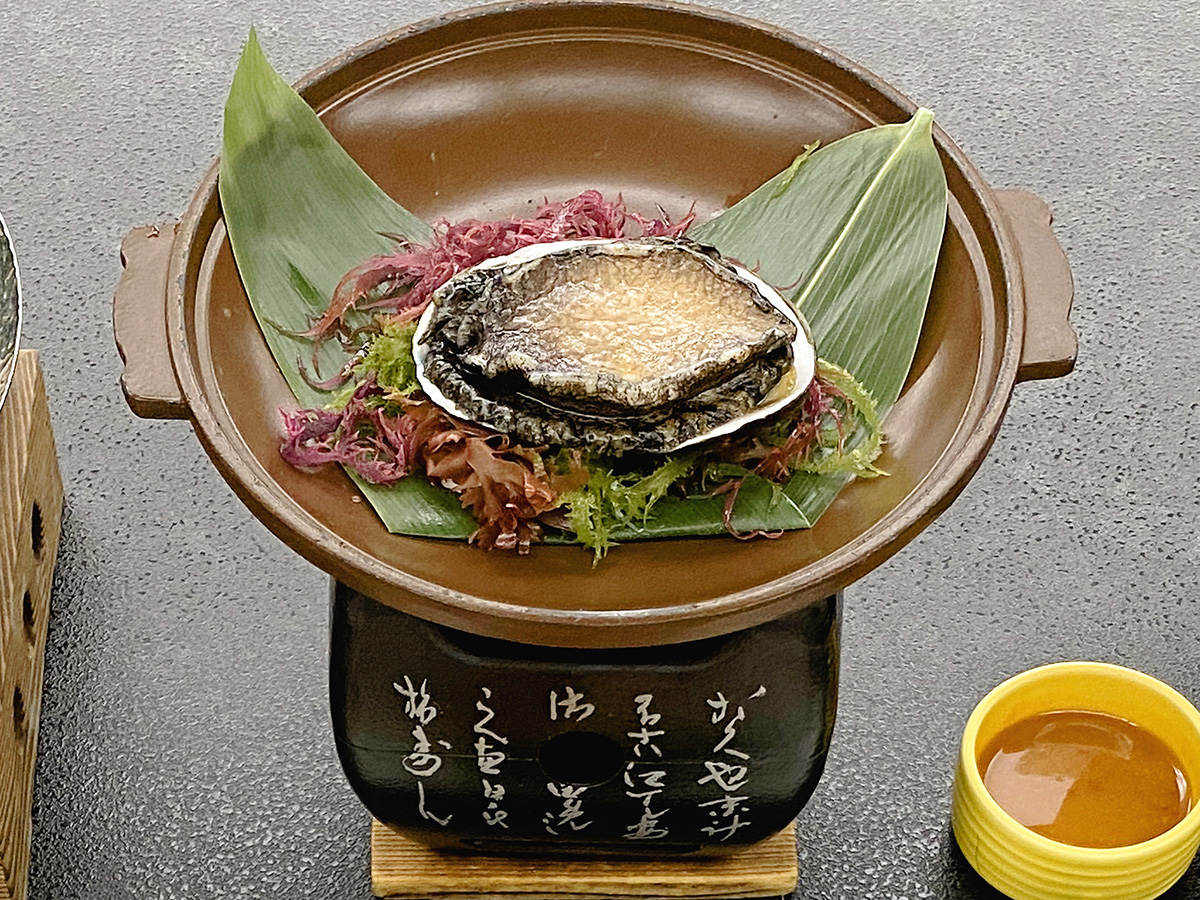 鮑の陶板焼き