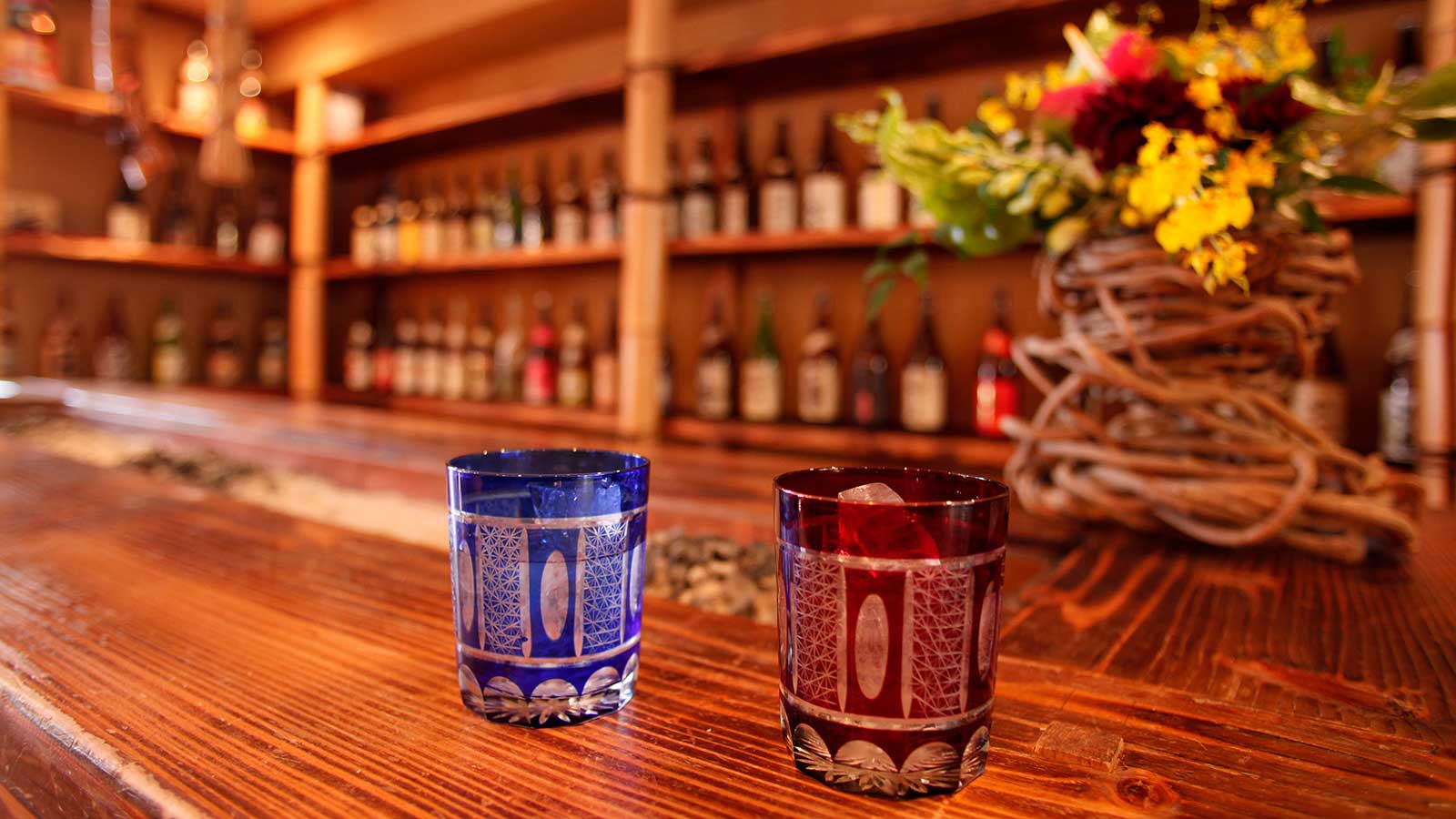 焼酎などの各種飲み物を楽しめる薩摩風飲み食べ処イメージ
