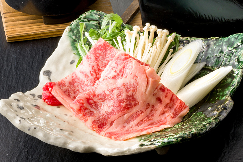 「あいち牛のすき焼き＆活き鮑のステーキ」付き特別会席イメージ