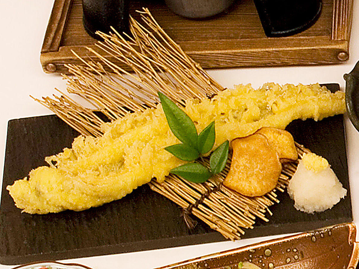 お得な和会席の穴子天ぷら